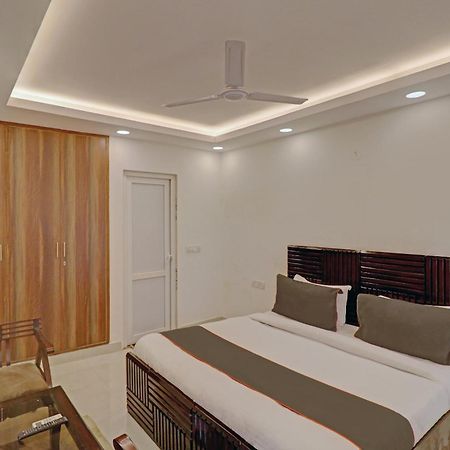 Hotel Collection O Spot Light Near Tughlakabad Station Metro Station Indraprastha Esterno foto