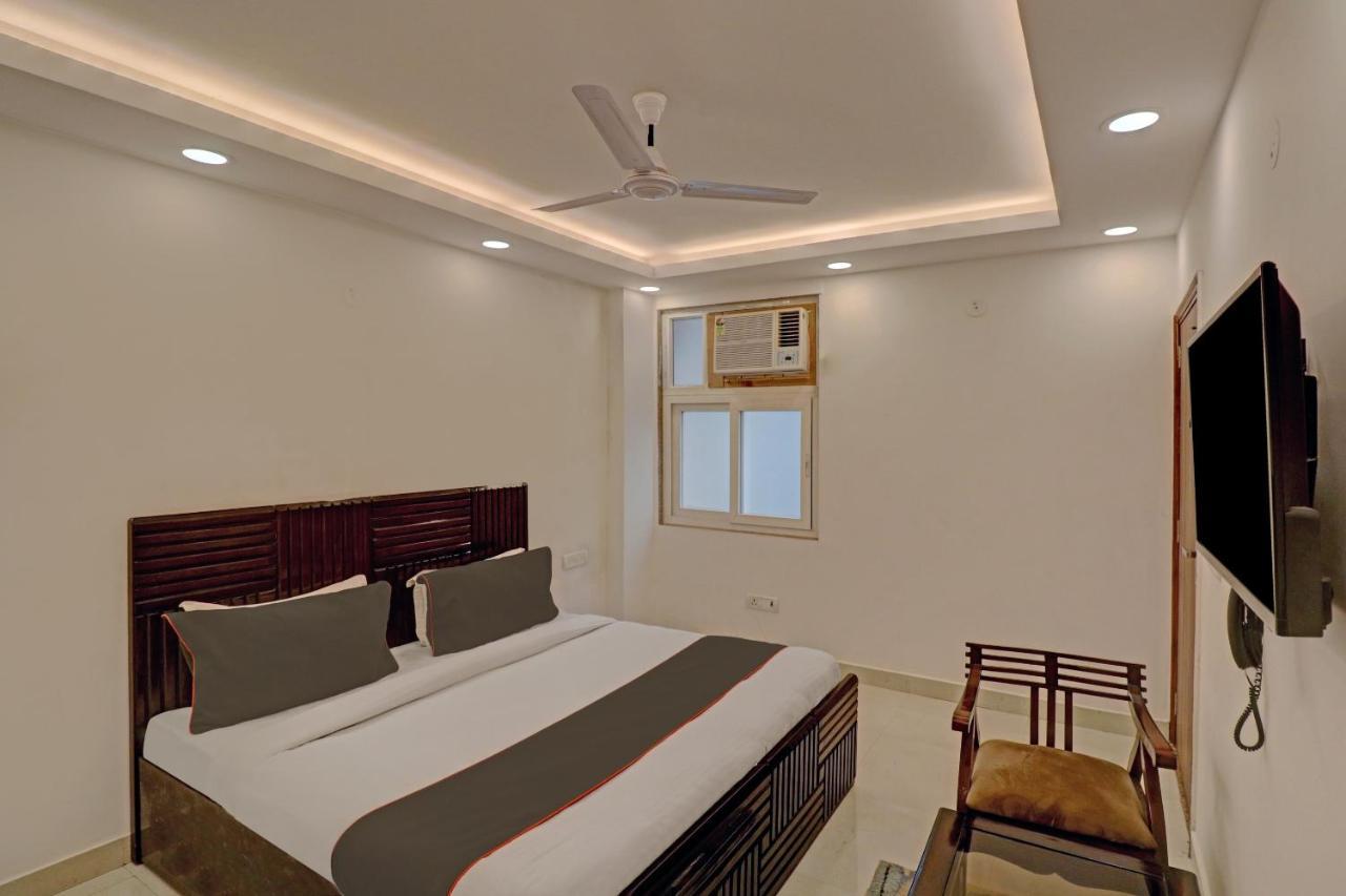 Hotel Collection O Spot Light Near Tughlakabad Station Metro Station Indraprastha Esterno foto
