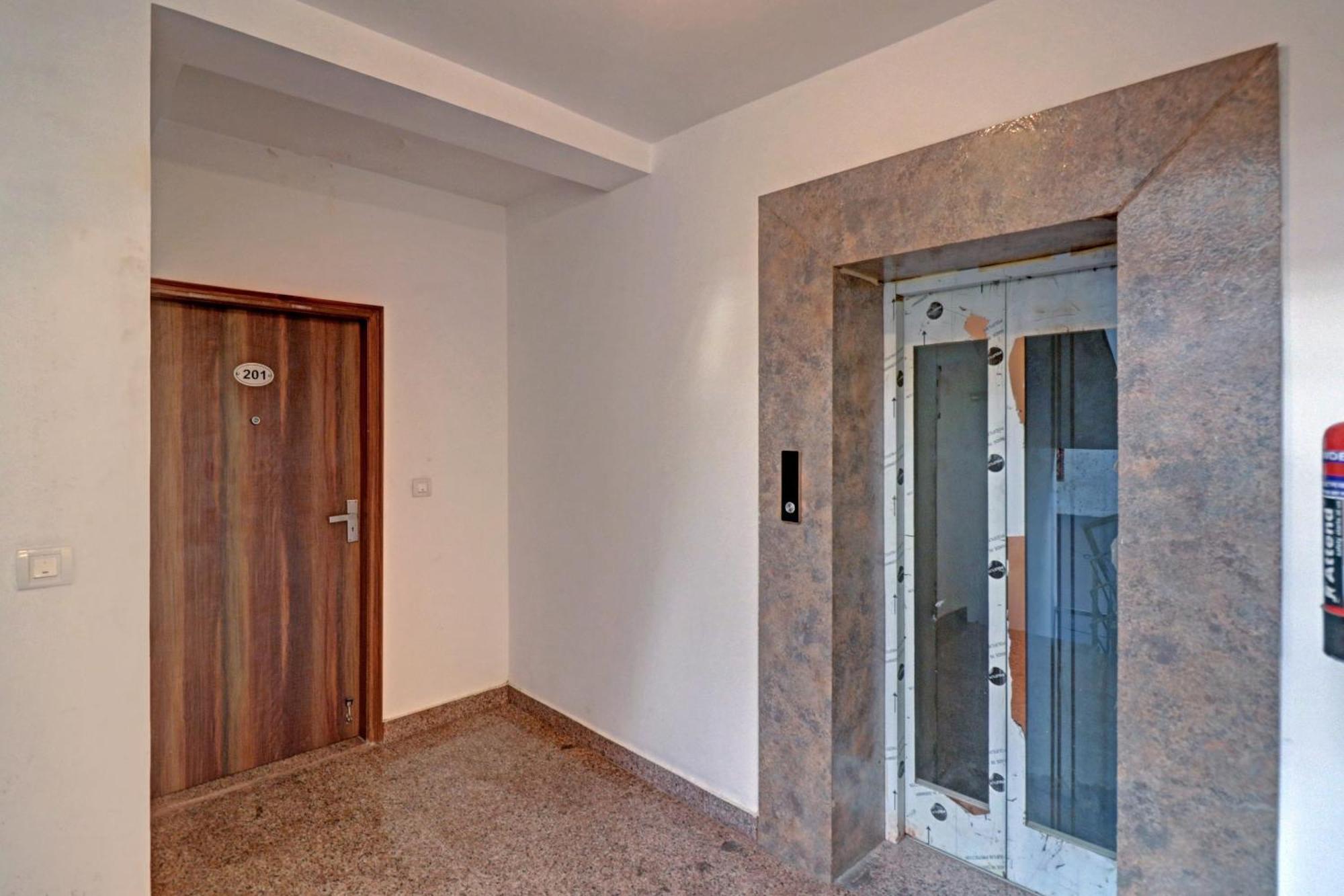 Hotel Collection O Spot Light Near Tughlakabad Station Metro Station Indraprastha Esterno foto